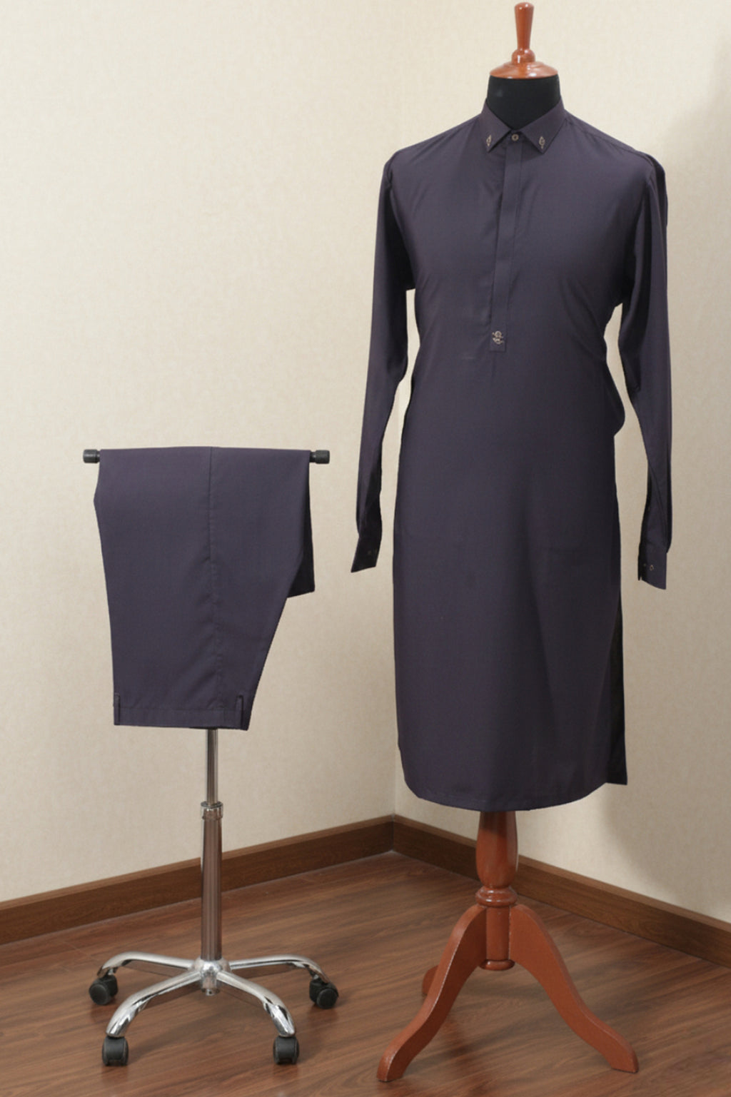 Men's PREMIUM Dark Purple Formal Style Suit with Intricate Collar and Placket Detail