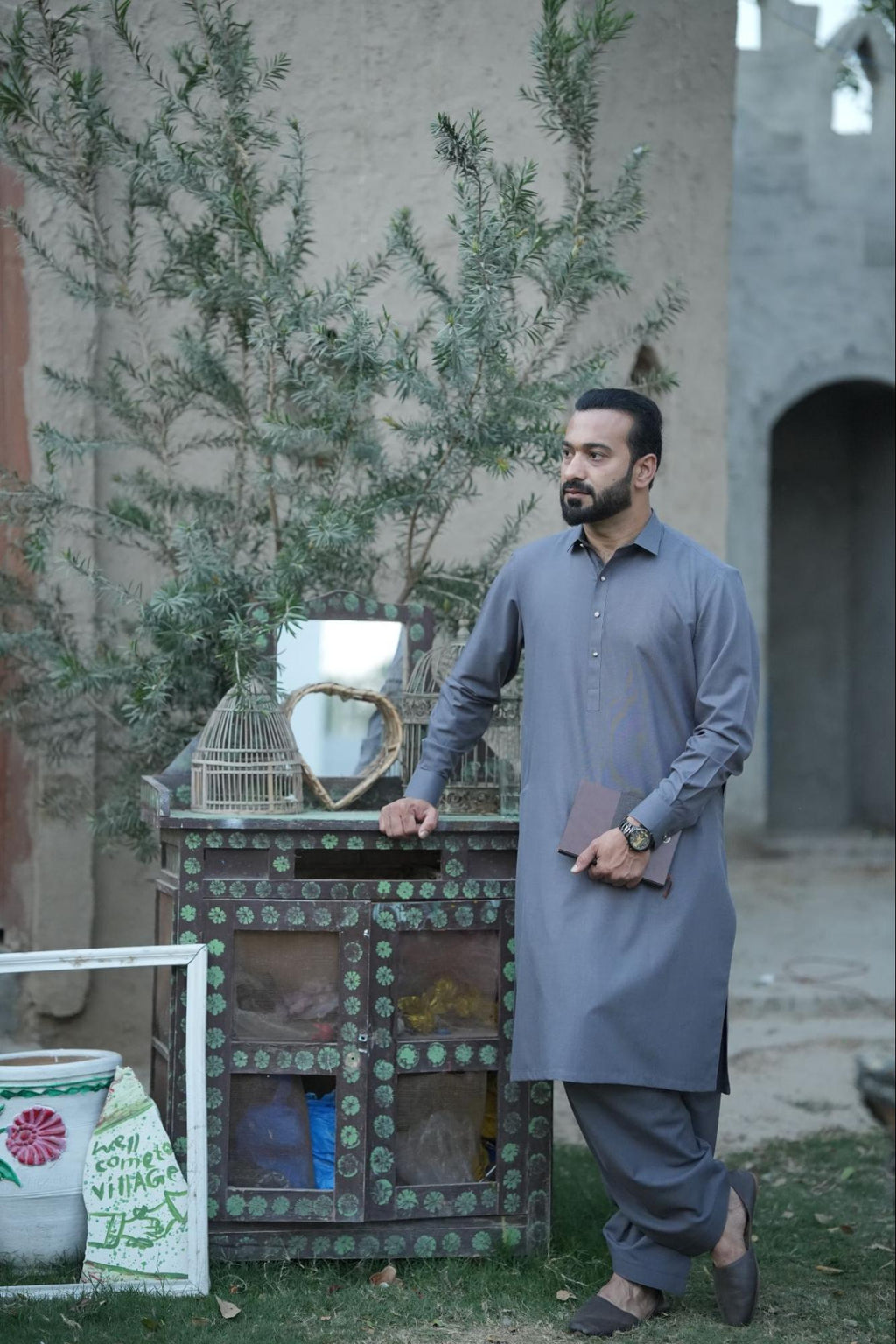 Classic Grey Textured Men’s Dress Shalwar kameez– Perfect Fashion Style